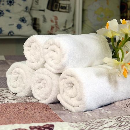 Panska Poduszka Hotel Lviv Ngoại thất bức ảnh